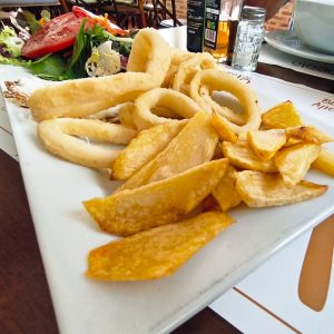 Plato combinado calamares