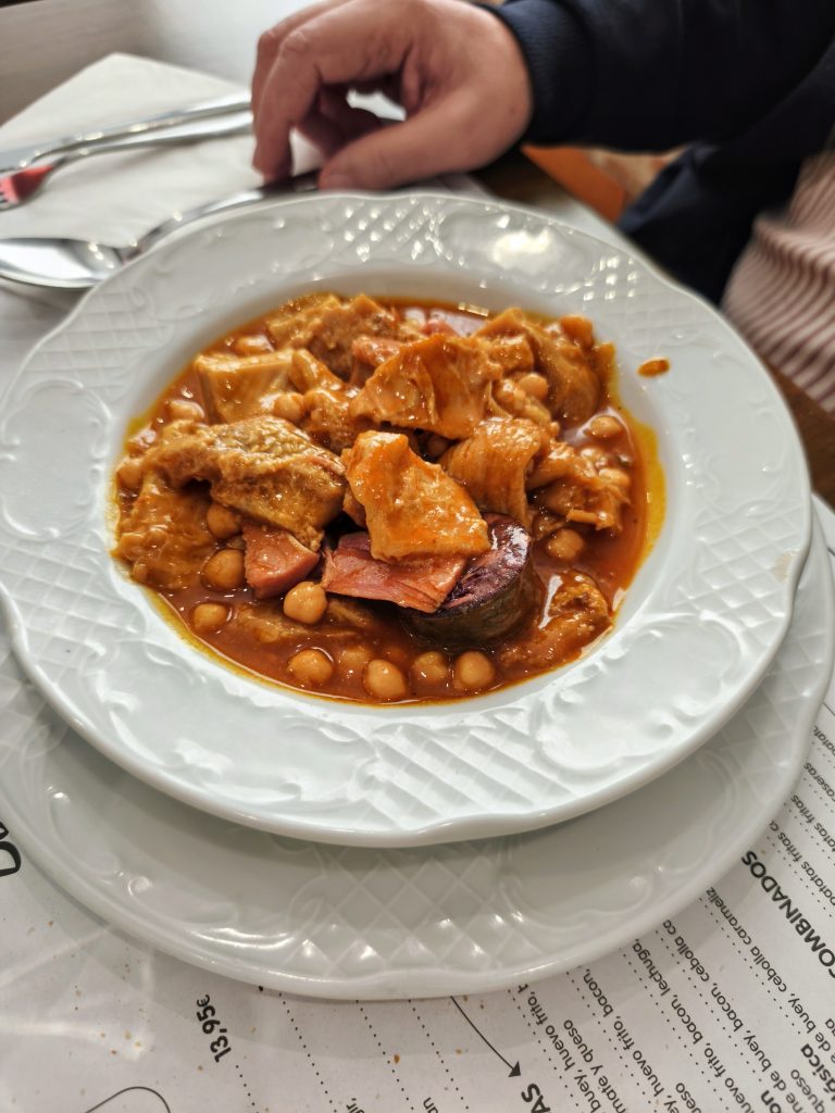 Callos con Garbanzos